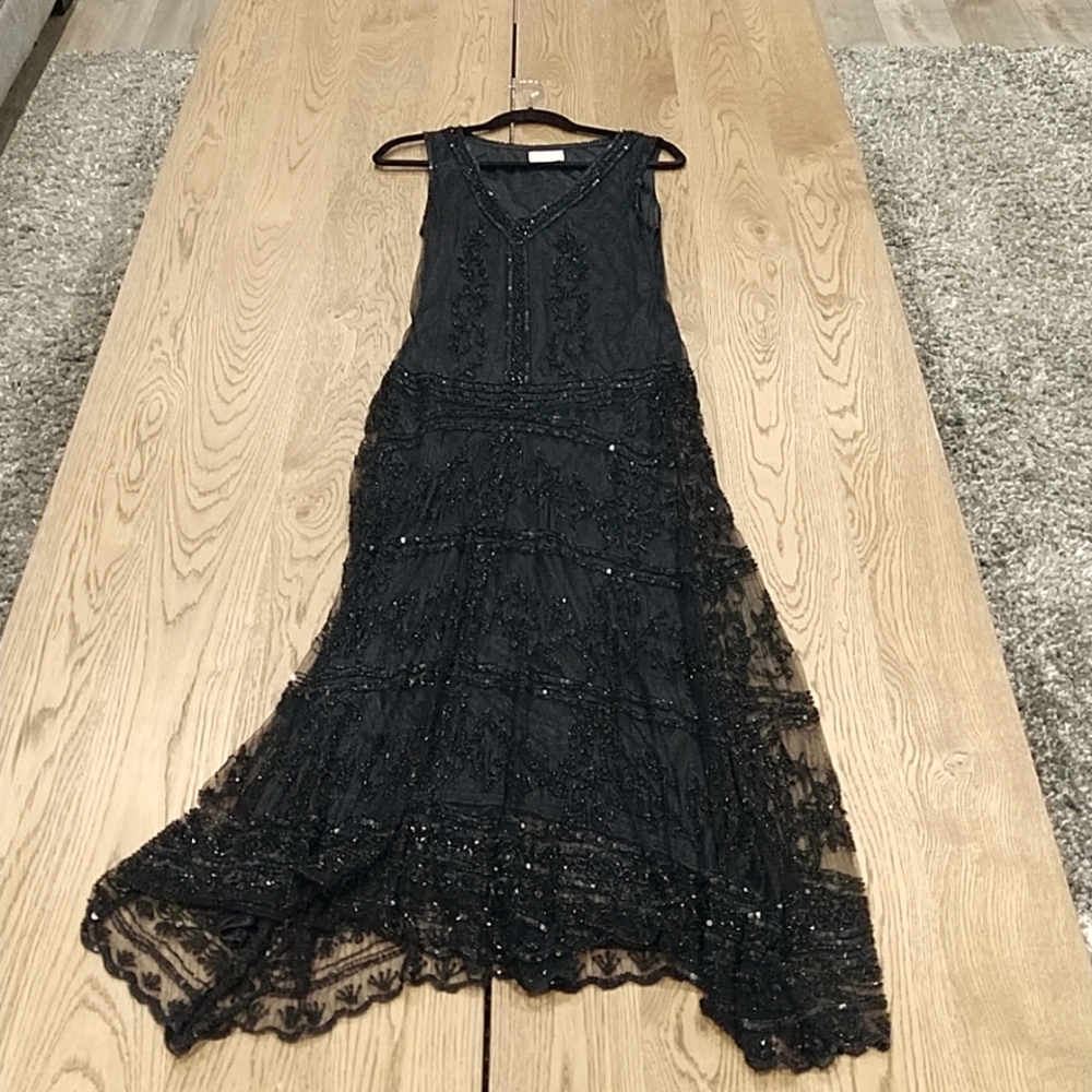 Sequence long dress with v neckline size 8